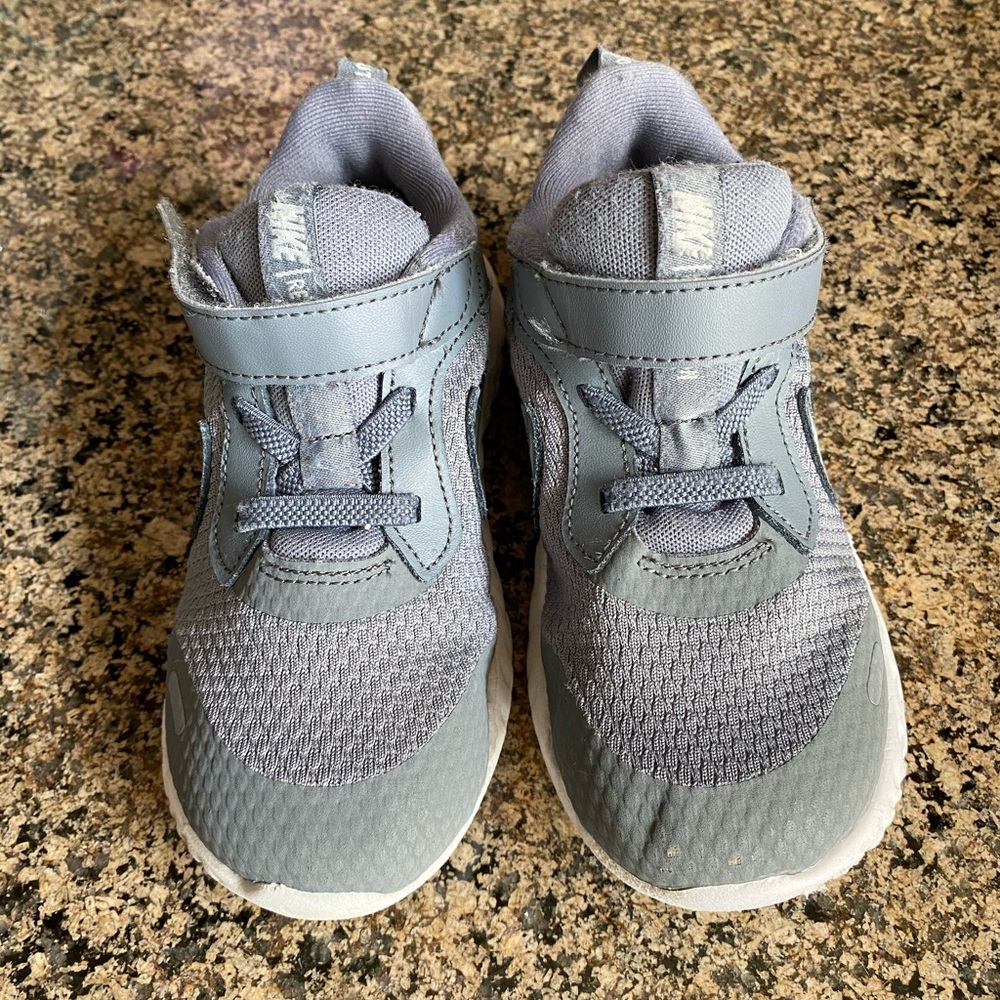 Nike toddler sneakers